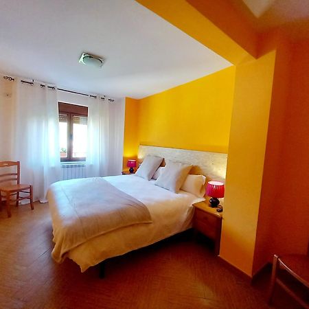 Hotel Rural Orquidea Velilla del Rio Carrion ภายนอก รูปภาพ