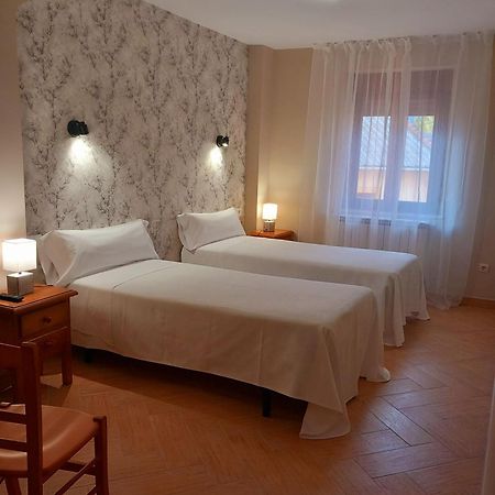 Hotel Rural Orquidea Velilla del Rio Carrion ภายนอก รูปภาพ