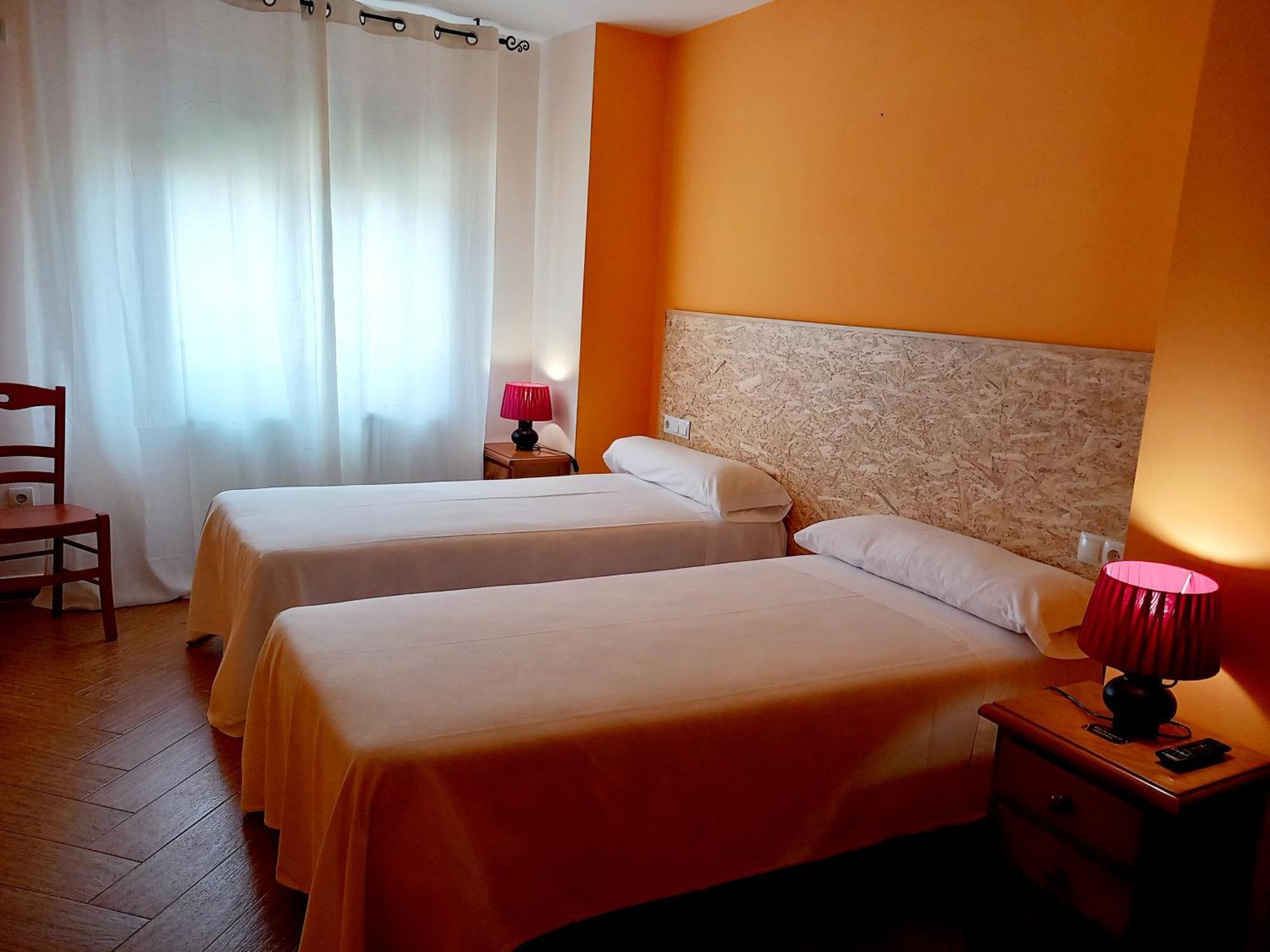 Hotel Rural Orquidea Velilla del Rio Carrion ภายนอก รูปภาพ