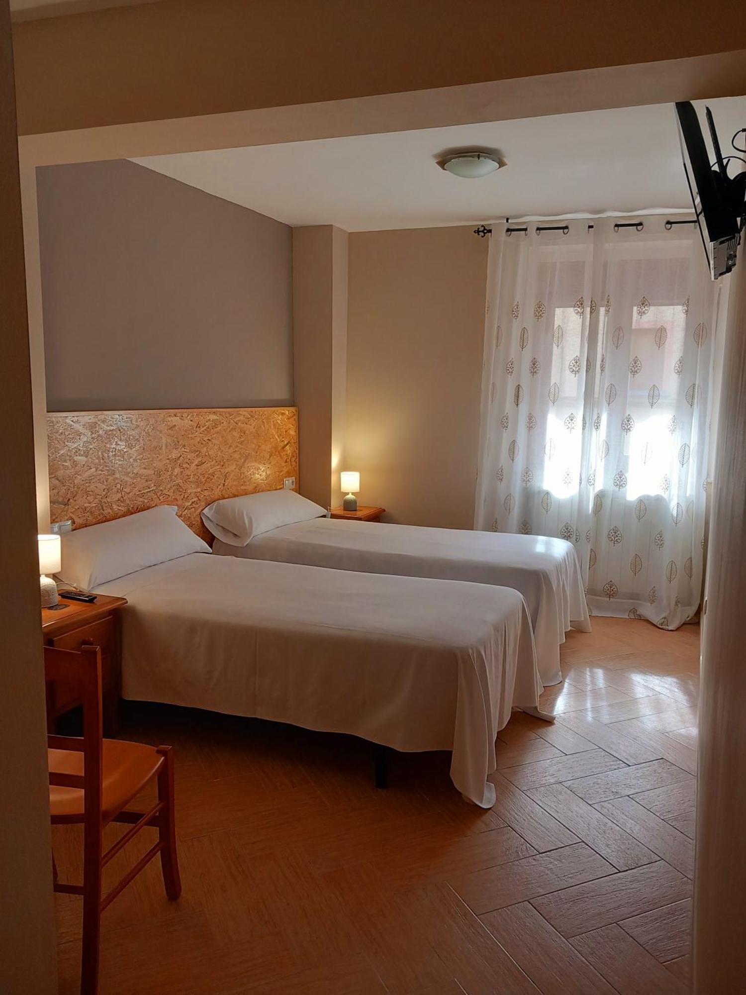 Hotel Rural Orquidea Velilla del Rio Carrion ภายนอก รูปภาพ