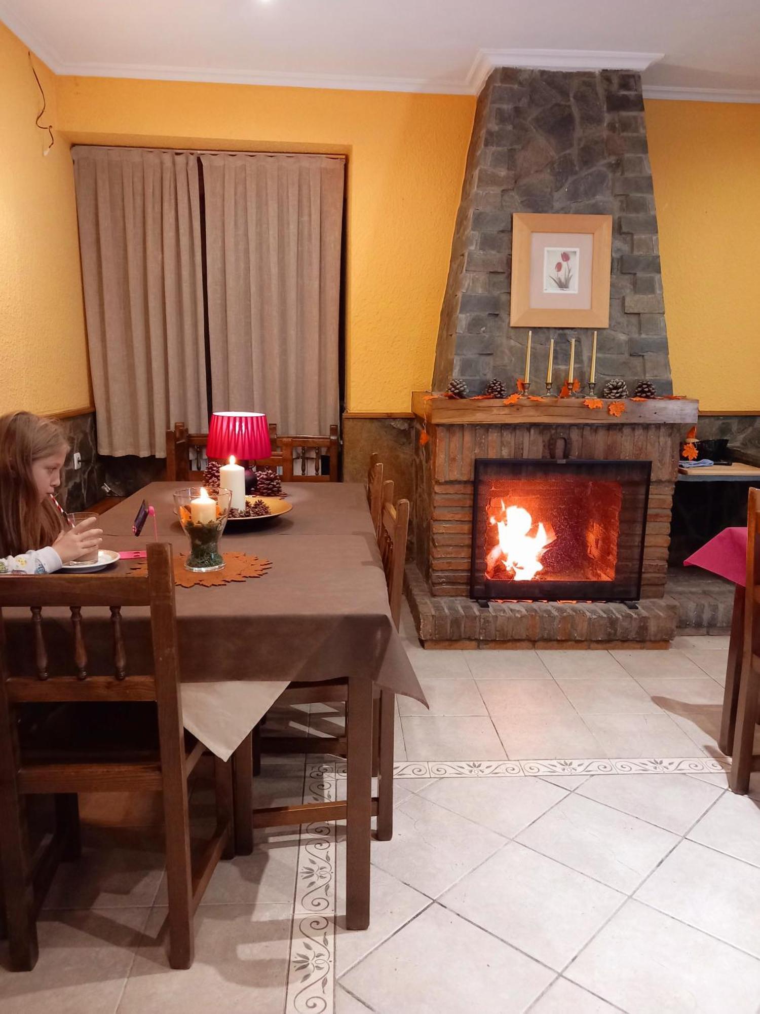 Hotel Rural Orquidea Velilla del Rio Carrion ภายนอก รูปภาพ