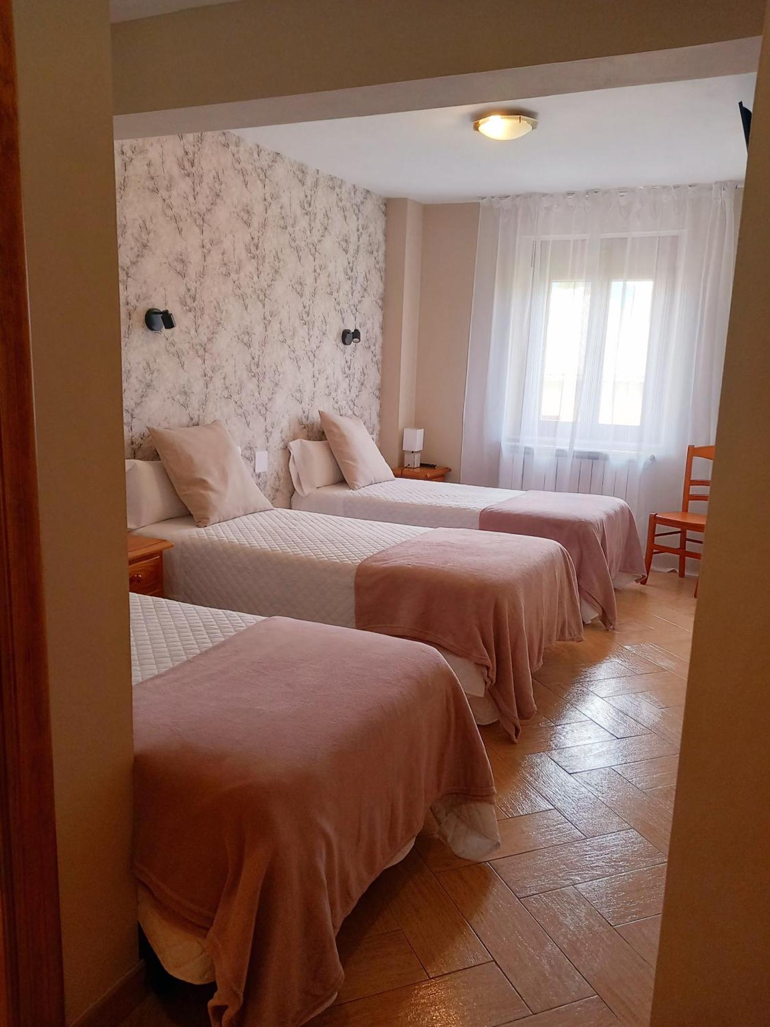 Hotel Rural Orquidea Velilla del Rio Carrion ภายนอก รูปภาพ